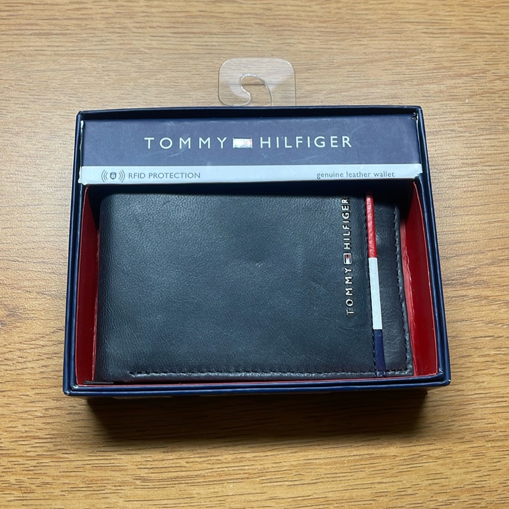 Tommy Hilfiger Wallet